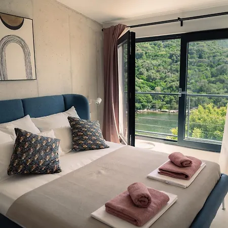 Marisari Villa *