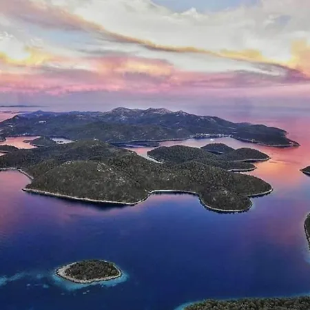 Villa Marisari Lastovo