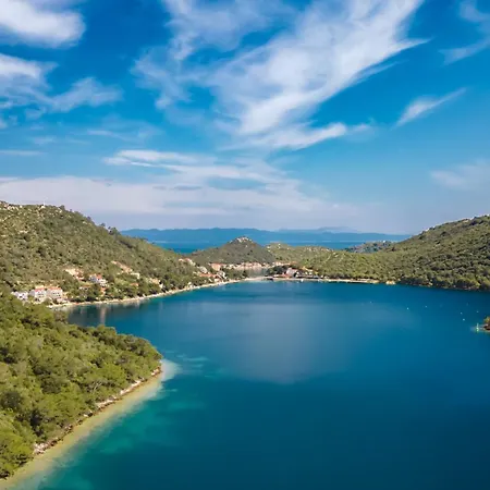 Marisari Villa *
